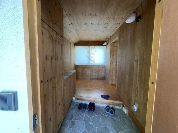 宮崎市清武町加納　中古戸建の玄関