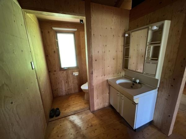 宮崎市清武町加納　中古戸建の独立洗面台