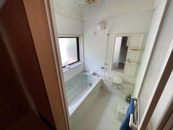 宮崎市清武町加納　中古戸建の浴室