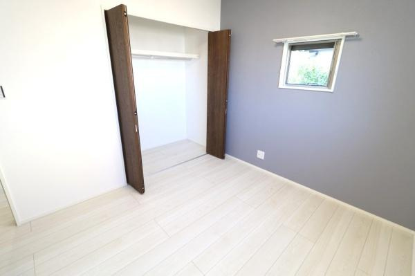 宮崎市昭和町モデル　戸建の子供部屋|【2階洋室】
レイアウトがしやすいお部屋なのでお子様の初めての一人部屋にもピッタリです。