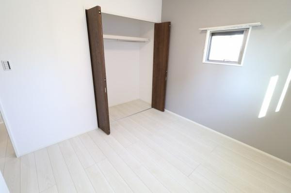 宮崎市昭和町モデル　戸建の洋室|【2階洋室】
シンプルなお部屋にしているため、どんな家具の配置やデザインもフィットするお部屋です。