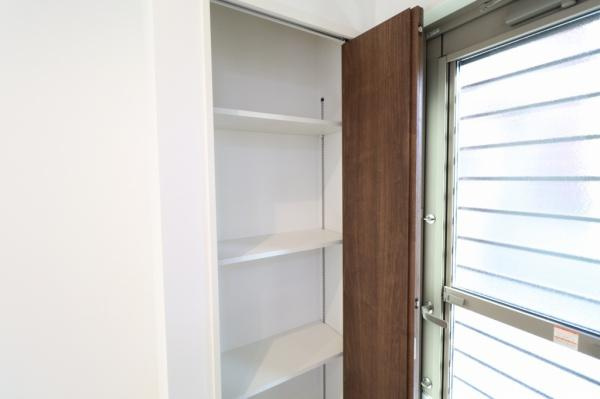 宮崎市昭和町モデル　戸建の収納|【収納】
キッチンに便利な収納スペースがあります！