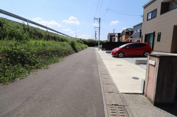 宮崎市高岡町飯田モデル２号地　戸建の前面道路含む現地写真|【前面道路】
南側公道4ｍ