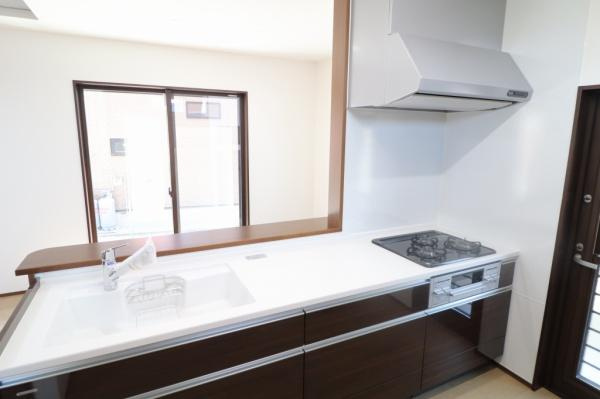 宮崎市高岡町飯田モデル２号地　戸建のキッチン|【キッチン】
家事をしながらお子様も見守れる対面キッチンです！