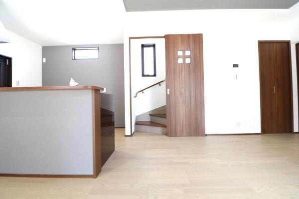 宮崎市高岡町飯田モデル２号地　戸建の居間・リビング|【リビング】
リビング階段なので家族のコミュニケーションが増えますね。