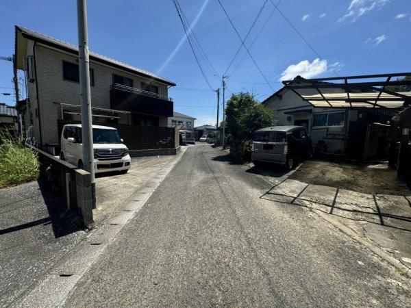 宮崎市大塚町竹原　土地の前面道路含む現地写真