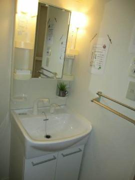 コンソラーレ　弐番館の洗面所|洗面