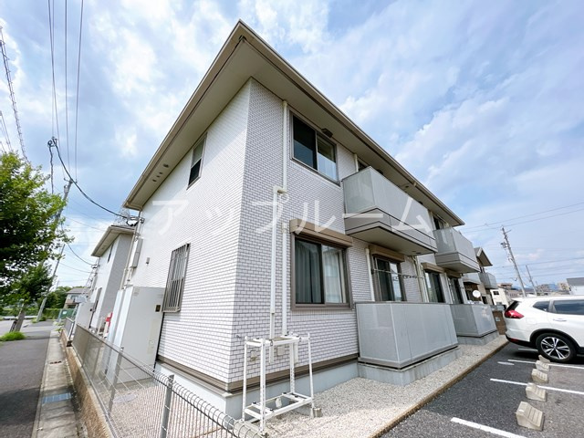 ｃｒｏｓｓ　ｒｏａｄ　ｒｅｄの外観