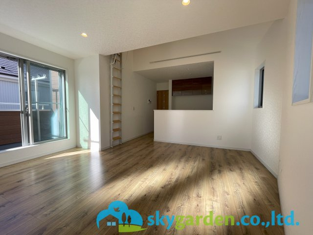 藤沢市大鋸　中古戸建　全3棟A号棟の居間・リビング