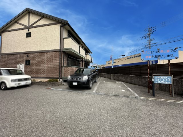 シェル･ド･エトワールの駐車場