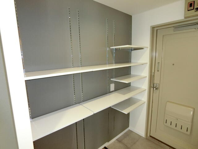 マンション高田の玄関