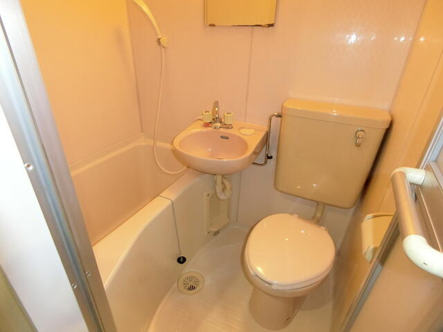 マンション高田の浴室