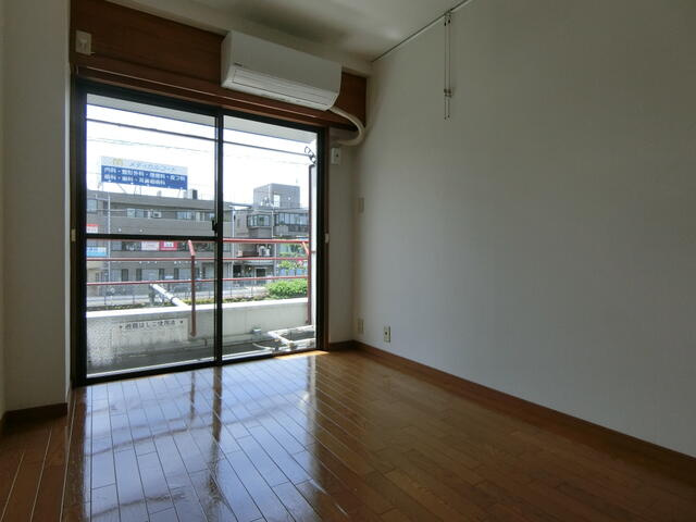 セラフビル の内装