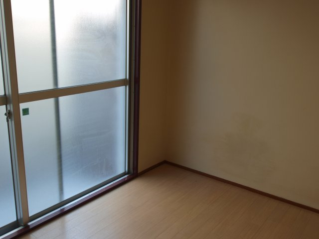 グリーンヒル秀和 の居間・リビング