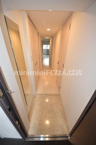 ラ・フォルム本町WESTの玄関