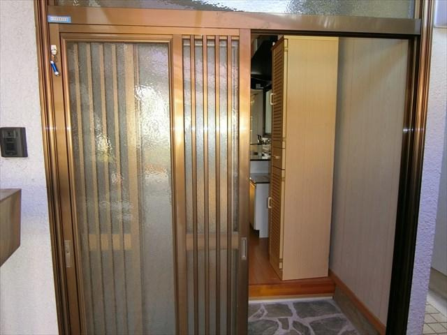 東秋留メゾネットの玄関
