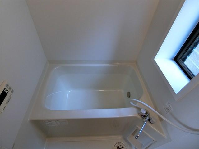 東秋留メゾネットの浴室