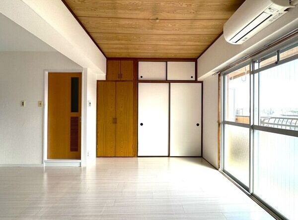 OS・SKYマンション小幡の居間・リビング