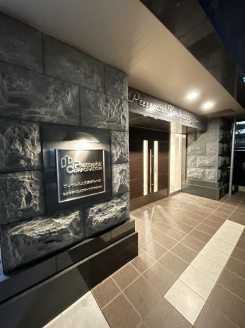 プレサンス上前津グレース　名古屋市賃貸　仲介手数料無料のエントランス