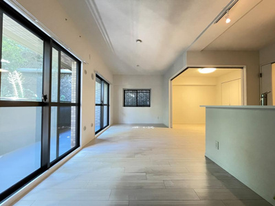 【居間・リビング】 | セレッソコート甲東園弐番館