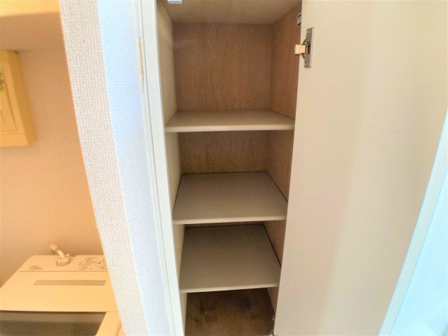 【玄関】 | 設備・仕様は号室により異なる為、現況を優先致します。