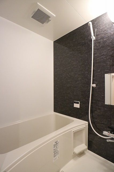 【浴室】 | APT03 | 別号室の写真になります。現況優先。