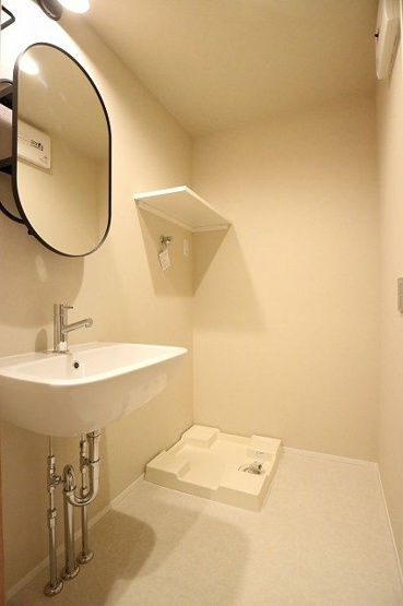 【洗面所】 | APT03 | 別号室の写真になります。現況優先。
