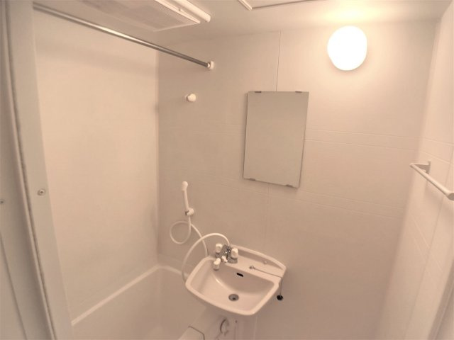 【浴室】 | 設備・仕様は号室により異なる為、現況を優先致します。