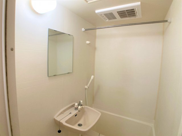 【浴室】 | 設備・仕様は号室により異なる為、現況を優先致します。