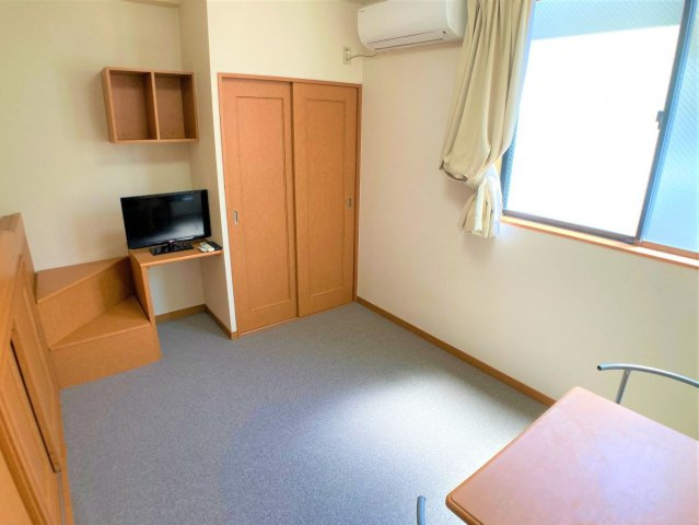 【居間・リビング】 | 設備・仕様は号室により異なる為、現況を優先致します。
