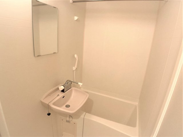 【浴室】 | 設備・使用は号室により異なる為、現況を優先致します。