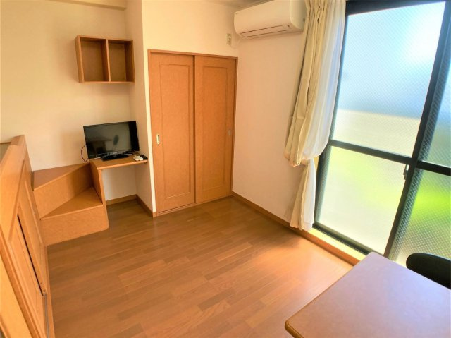 【居間・リビング】 | 設備・仕様は号室により異なる為、現況を優先致します。