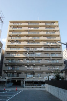 【外観】 | 11階建て、総戸数30戸のマンションです。