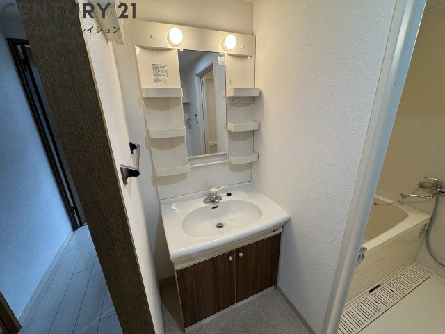 独立洗面化粧台付きでおすすめです！
