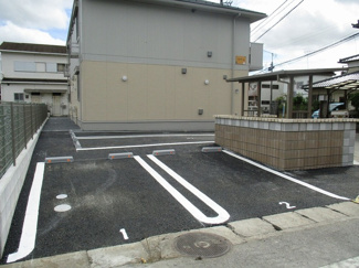 【駐車場】