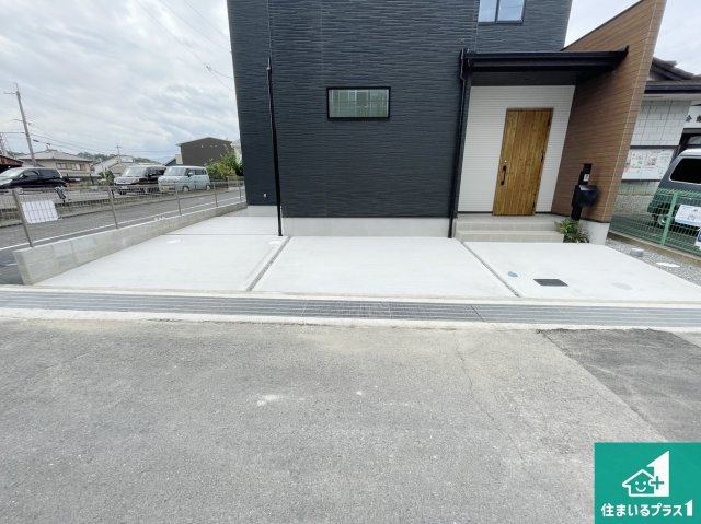 桜井市安倍木材団地　新築一戸建ての駐車場|２台分の駐車スペース有り！急な来客でも安心です！