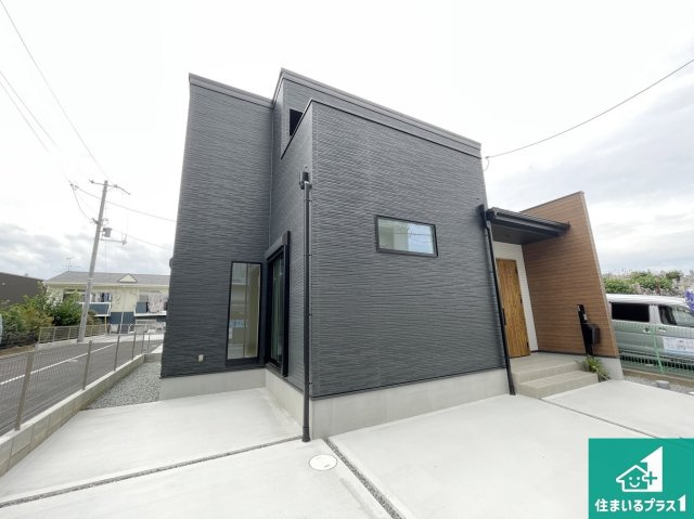 桜井市安倍木材団地　新築一戸建ての外観|安心の10年保証！外観を美しく保ち、雨水で汚れを落とします！気になることがありましたら、お気軽にお問い合わせください！