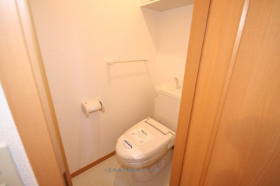 【トイレ】 | オアシスＡ | ゆったりとした空間のトイレです
オアシスA棟　203号室　2008/7/26撮影
