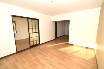 【居間・リビング】 | メイプルハウスＡ