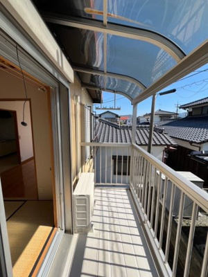 【バルコニー】 | 田園コーポ | 日の光が温かく、洗濯物もよく乾きます。