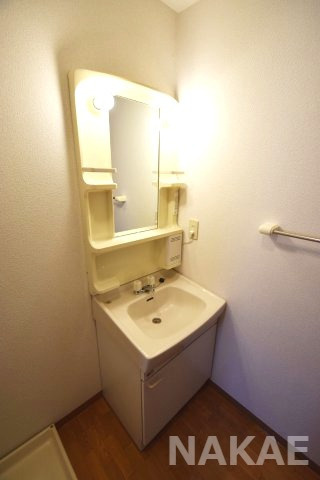 【洗面所】 | 明るい洗面所です