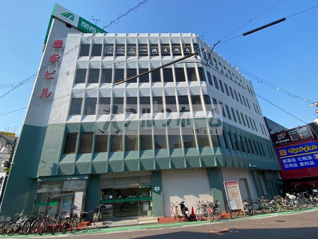 豊栄ビルの外観