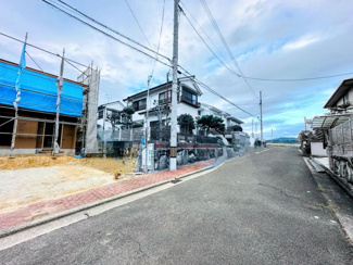 【前面道路含む現地写真】