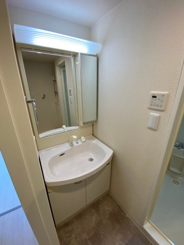 エスティ・ロアール神戸西の洗面所