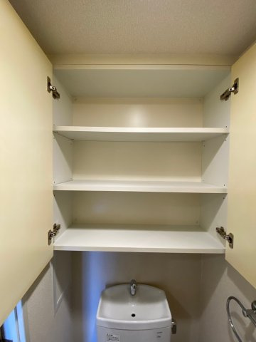 エスティ・ロアール神戸西の収納