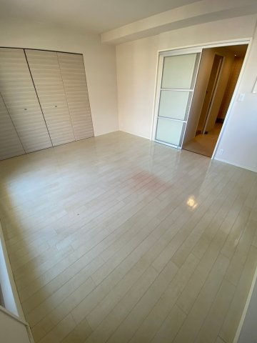 エスティ・ロアール神戸西の居間・リビング