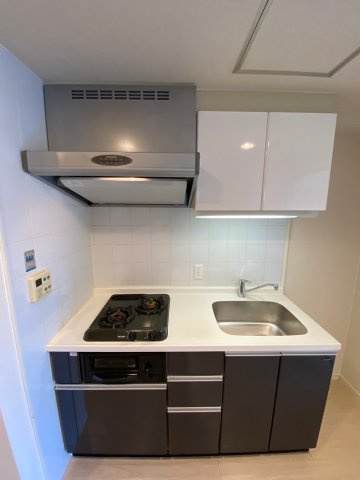 エスティ・ロアール神戸西のキッチン