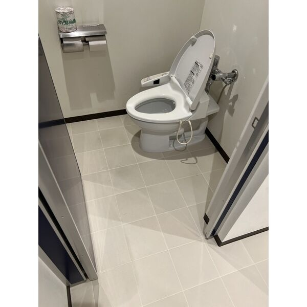 大阪市北区東天満２丁目の事務所のトイレ