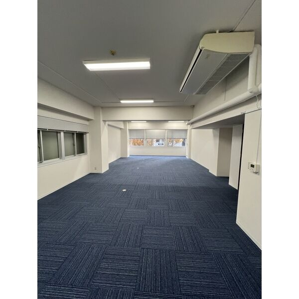 大阪市北区東天満２丁目の事務所の内装