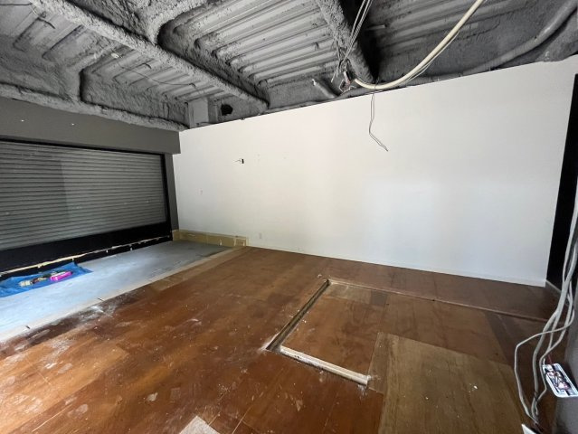 TATロイヤルビル